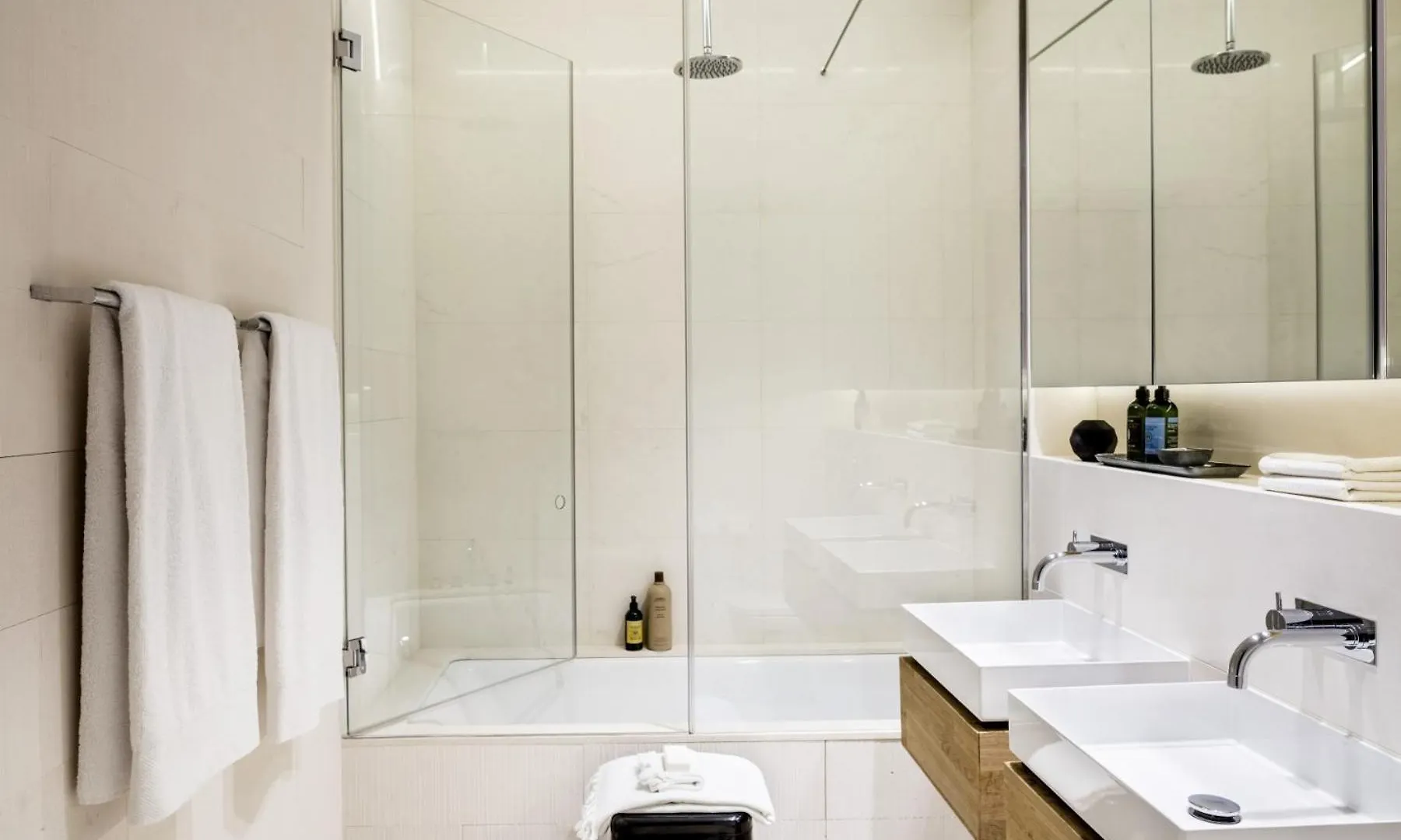 The Onsider - Luxury 3 Bedroom Apartment Barcelona